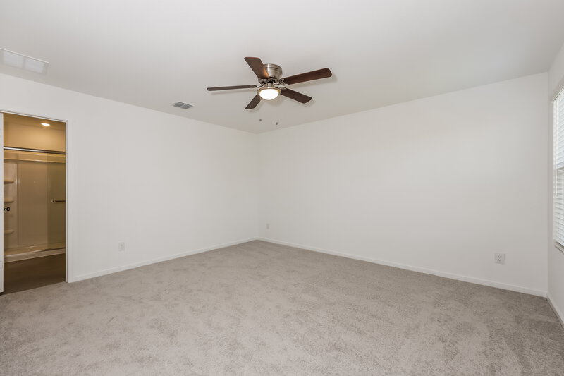 2,025/Mo, 110 Willow Way Wilmer, TX 75172 Main Bedroom View