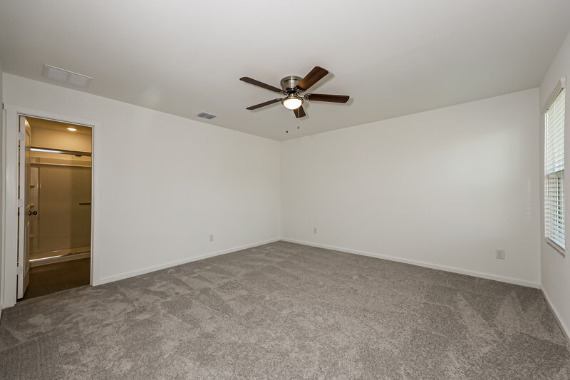 1,975/Mo, 122 Willow Way Wilmer, TX 75172 Main Bedroom View 2