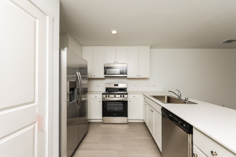 1,875/Mo, 1255 Maple St Wilmer, TX 75172 Kitchen View