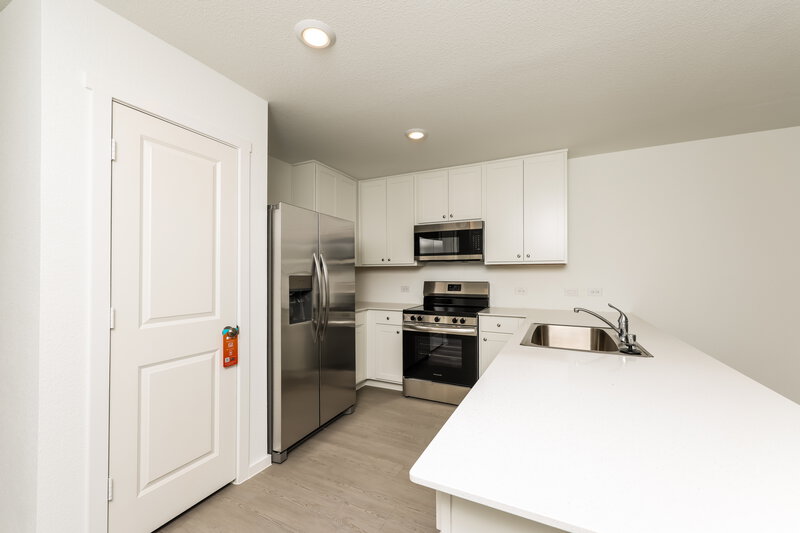 1,875/Mo, 1255 Maple St Wilmer, TX 75172 Kitchen View 4