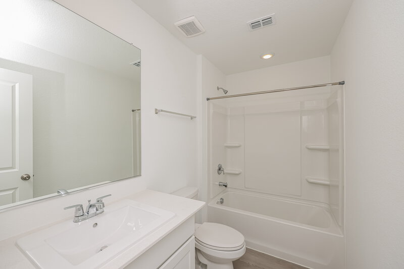 1,975/Mo, 1223 Maple St Wilmer, TX 75172 Bathroom View