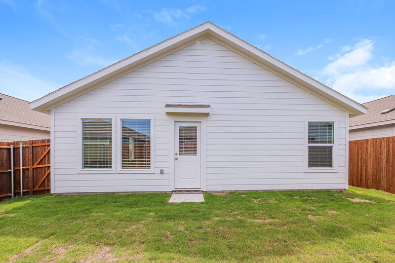 1,975/Mo, 1223 Maple St Wilmer, TX 75172 Rear View