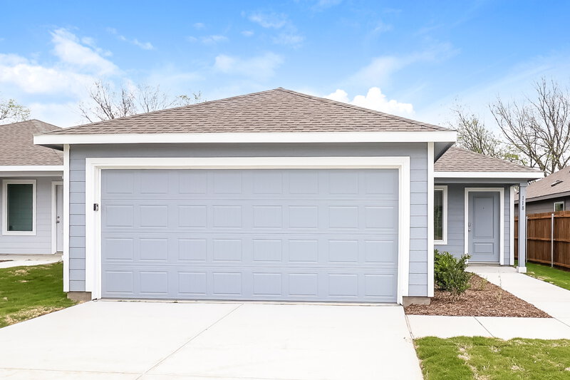 2,025/Mo, 118 Willow Way Wilmer, TX 75172 External View