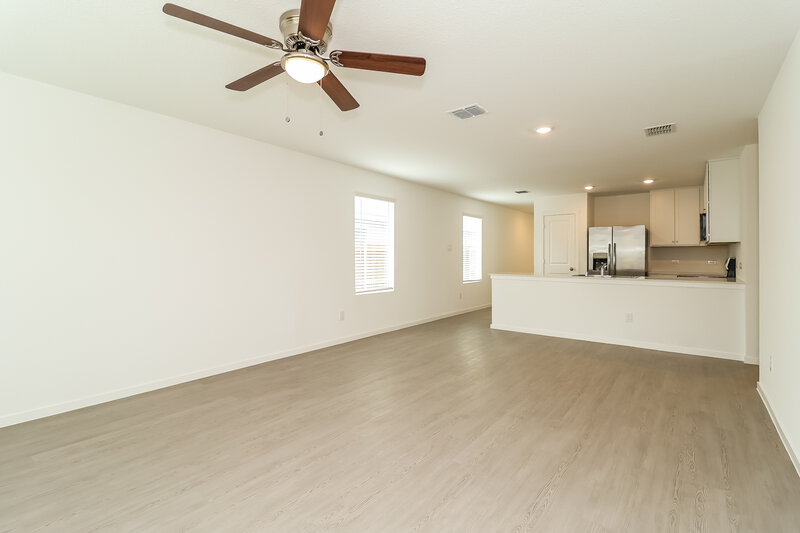2,025/Mo, 118 Willow Way Wilmer, TX 75172 Living Room View 2