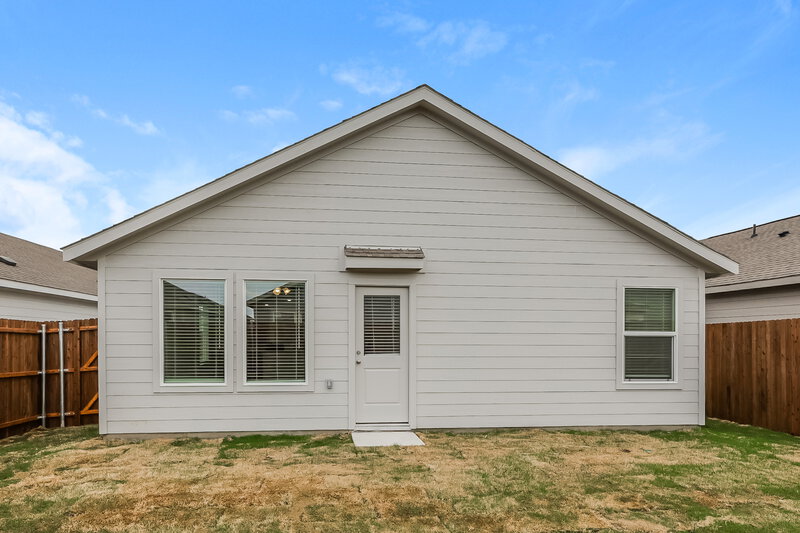 1,955/Mo, 1219 Maple St Wilmer, TX 75172 Rear View