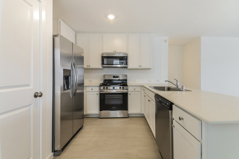 1,805/Mo, 1712 Crossbill St Forney, TX 75126 Kitchen View 2