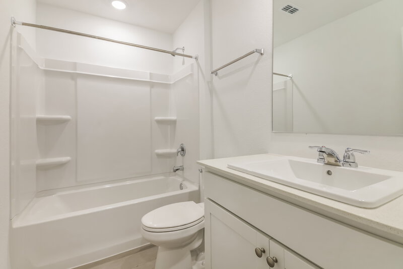 1,805/Mo, 1712 Crossbill St Forney, TX 75126 Bathroom View