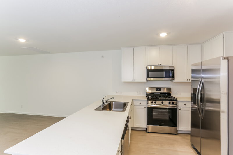 2,120/Mo, 1227 Canyon Wren Dr Forney, TX 75126 Kitchen View 2