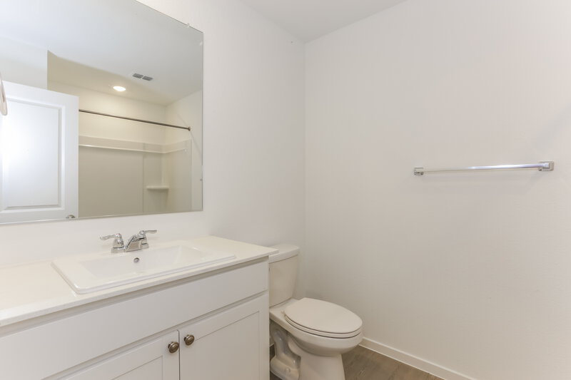 2,120/Mo, 1227 Canyon Wren Dr Forney, TX 75126 Bathroom View