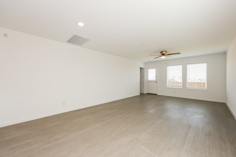 1,975/Mo, 1220 Canyon Wren Dr Forney, TX 75126 Living Room View