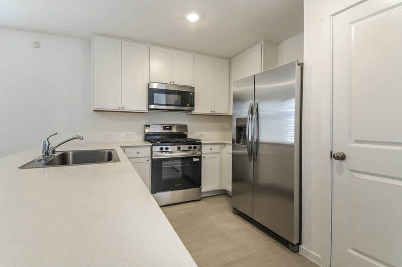 1,985/Mo, 1222 Canyon Wren Dr Forney, TX 75126 Kitchen View 2