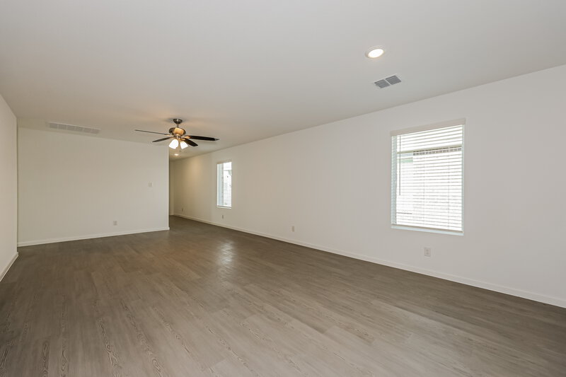 1,800/Mo, 1714 Crossbill St Forney, TX 75126 Living Room View 2