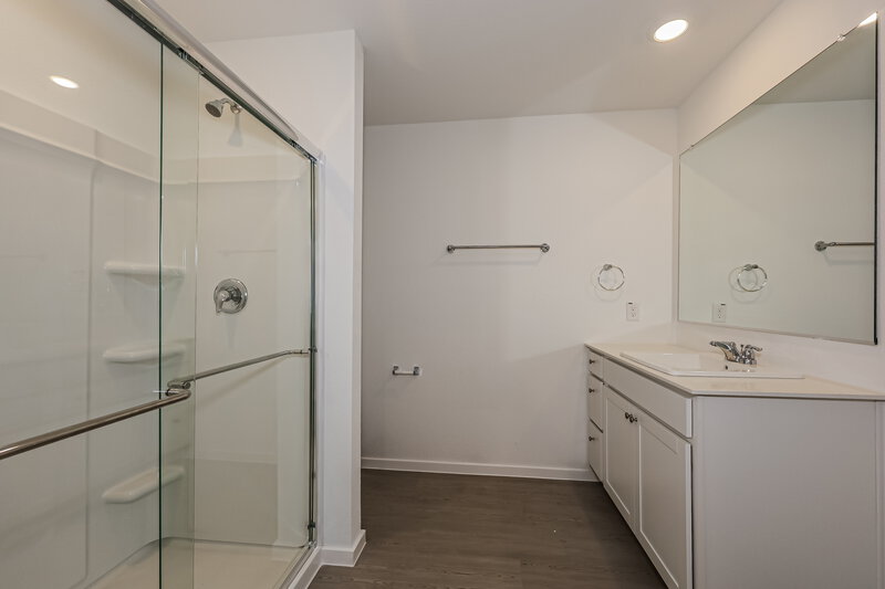 1,800/Mo, 1714 Crossbill St Forney, TX 75126 Main Bathroom View