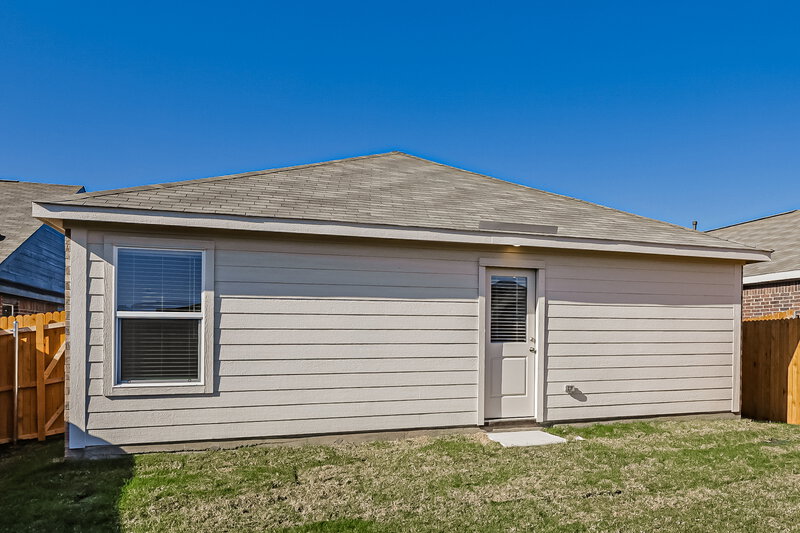 1,800/Mo, 1714 Crossbill St Forney, TX 75126 Rear View