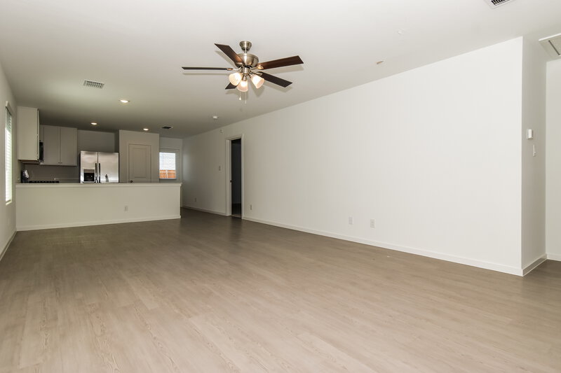 2,000/Mo, 1719 Crossbill St Forney, TX 75126 Living Room View 2