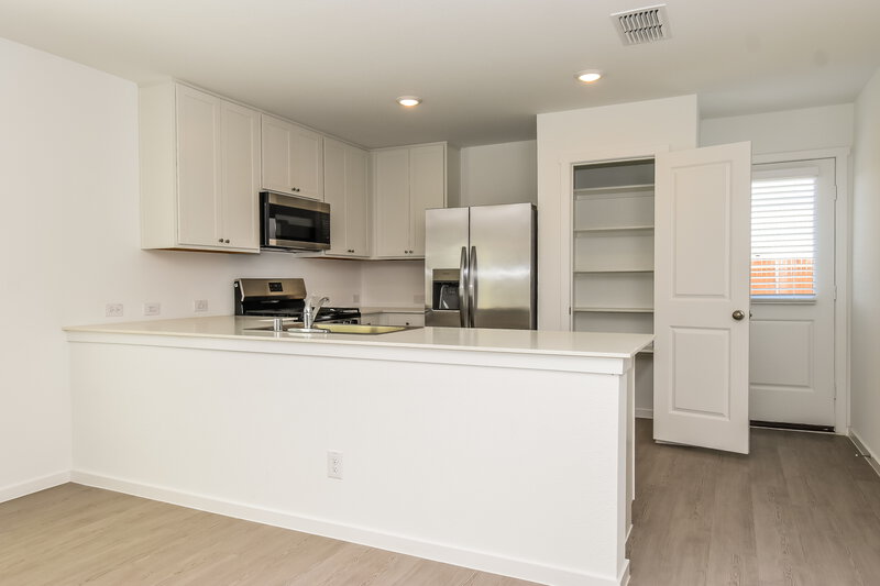 2,000/Mo, 1719 Crossbill St Forney, TX 75126 Kitchen View