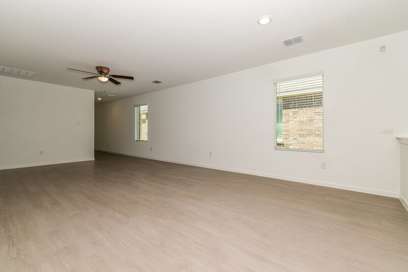1,805/Mo, 1226 Canyon Wren Dr Forney, TX 75126 Living Room View