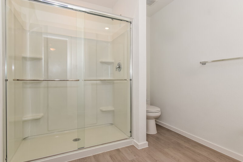 1,805/Mo, 1226 Canyon Wren Dr Forney, TX 75126 Main Bathroom View