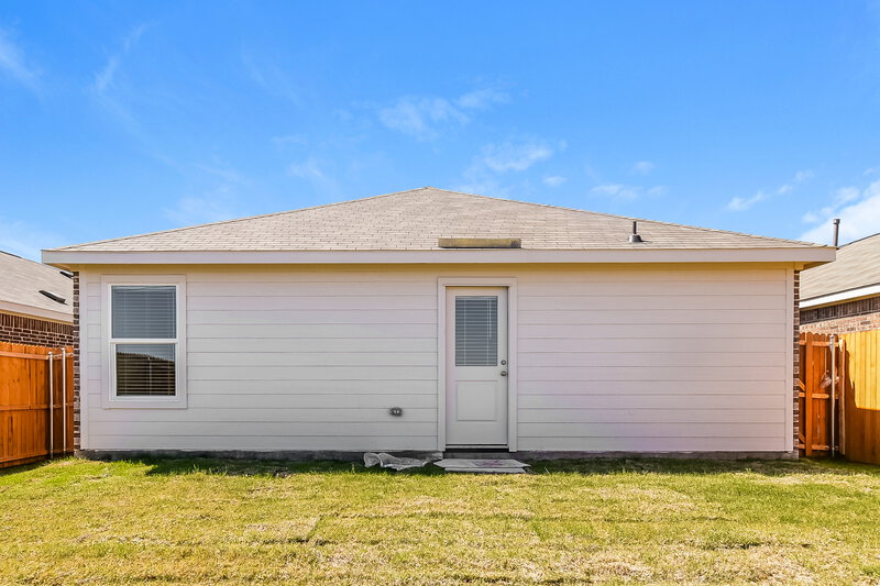 1,805/Mo, 1226 Canyon Wren Dr Forney, TX 75126 Rear View