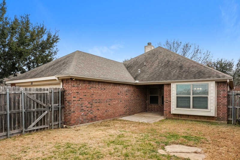 2,285/Mo, 311 Galloping Hill Rd Red Oak, TX 75154 Rear View