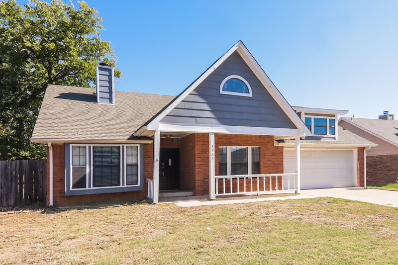 2,005/Mo, 3502 Fairview Dr Corinth, TX 76210 Front View