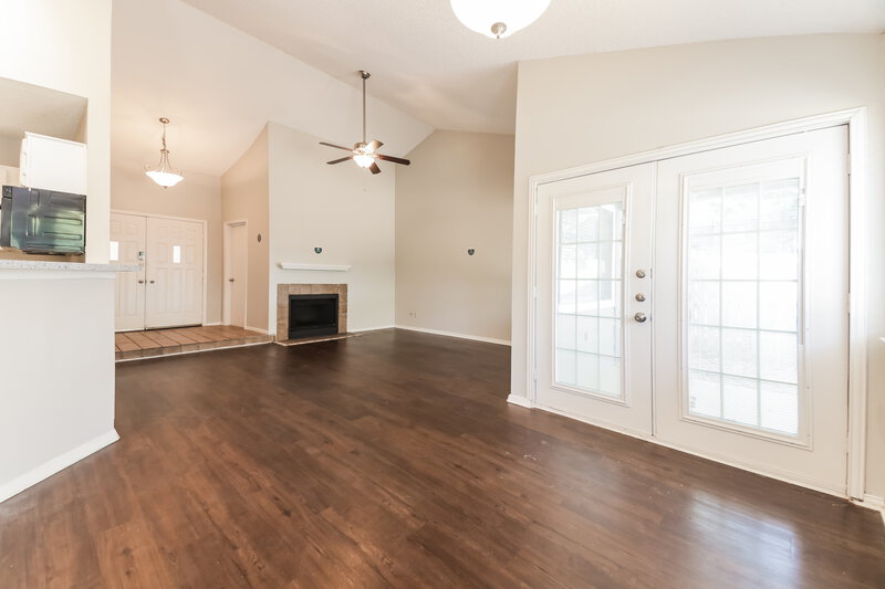 2,005/Mo, 3502 Fairview Dr Corinth, TX 76210 Living Room View 4