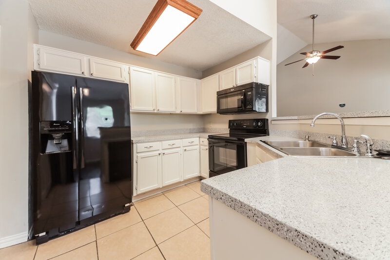 2,005/Mo, 3502 Fairview Dr Corinth, TX 76210 Kitchen View