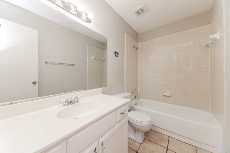 2,005/Mo, 3502 Fairview Dr Corinth, TX 76210 Bathroom View
