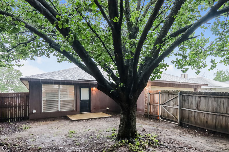 2,150/Mo, 2824 Bent Brook Dr Mesquite, TX 75181 Rear View
