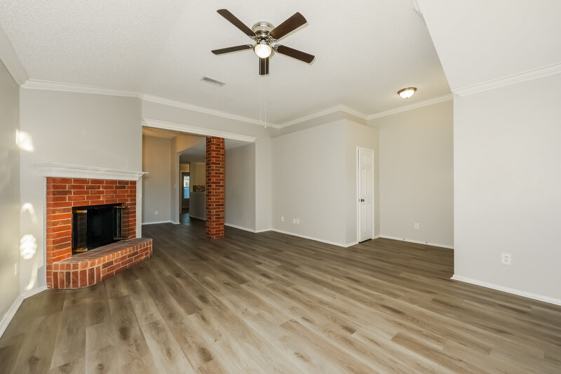 2,215/Mo, 807 Ponselle Dr Arlington, TX 76001 Living Room View