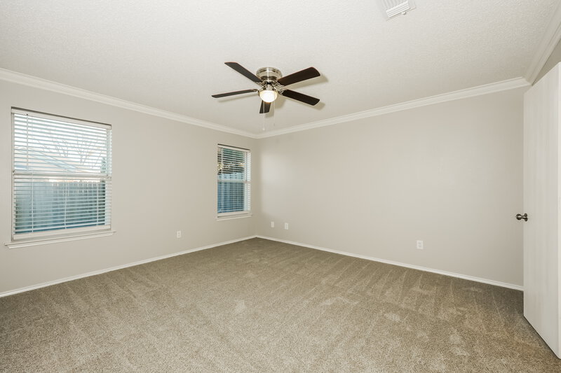 2,215/Mo, 807 Ponselle Dr Arlington, TX 76001 Main Bedroom View