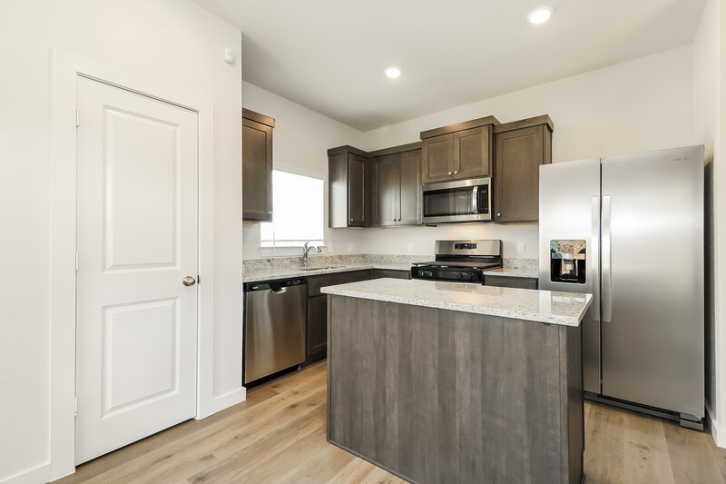 2,280/Mo, 1500 Harvester Dr Fort Worth, TX 76140 Kitchen View