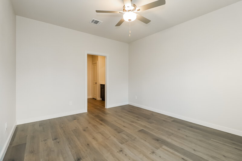 2,280/Mo, 1500 Harvester Dr Fort Worth, TX 76140 Main Bedroom View 2