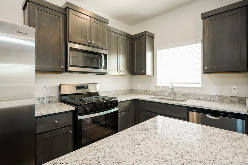 2,045/Mo, 1536 Harvester Dr Fort Worth, TX 76140 Kitchen View