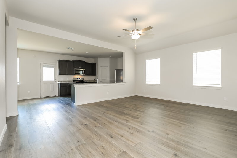 2,328/Mo, 1508 Harvester Dr Fort Worth, TX 76140 Living Room View 2