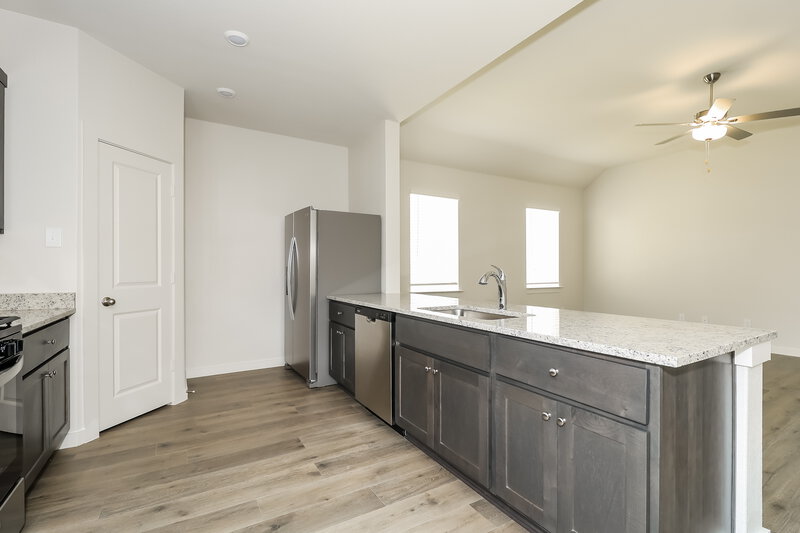 2,328/Mo, 1508 Harvester Dr Fort Worth, TX 76140 Kitchen View