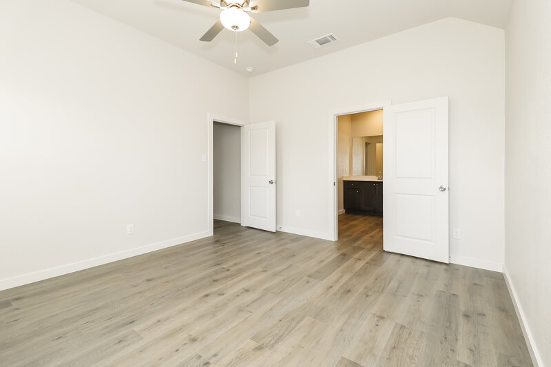 2,328/Mo, 1508 Harvester Dr Fort Worth, TX 76140 Main Bedroom View 2