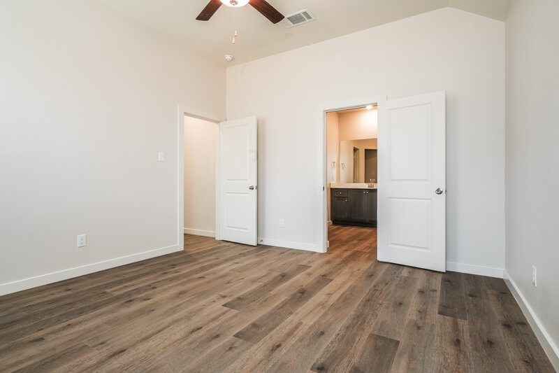 2,175/Mo, 1532 Harvester Dr Fort Worth, TX 76140 Main Bedroom View 2