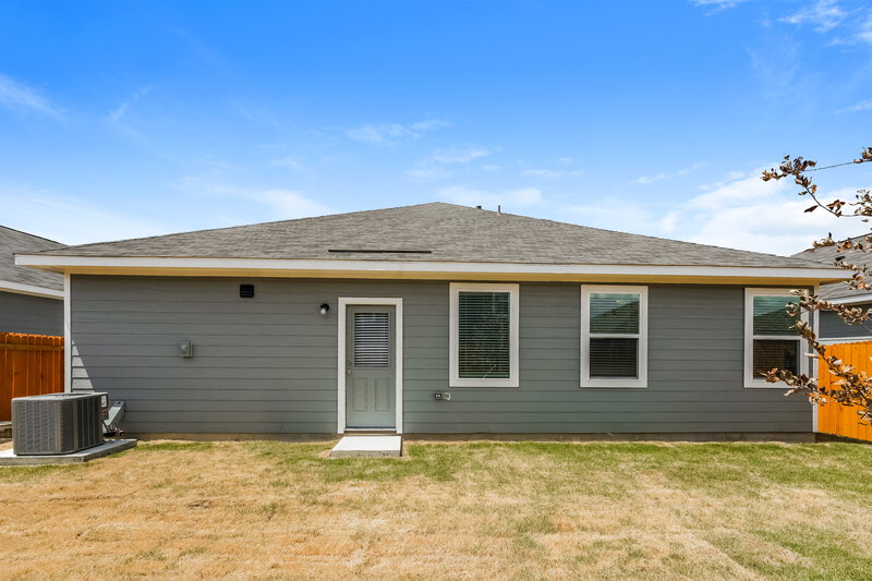 2,175/Mo, 1532 Harvester Dr Fort Worth, TX 76140 Rear View