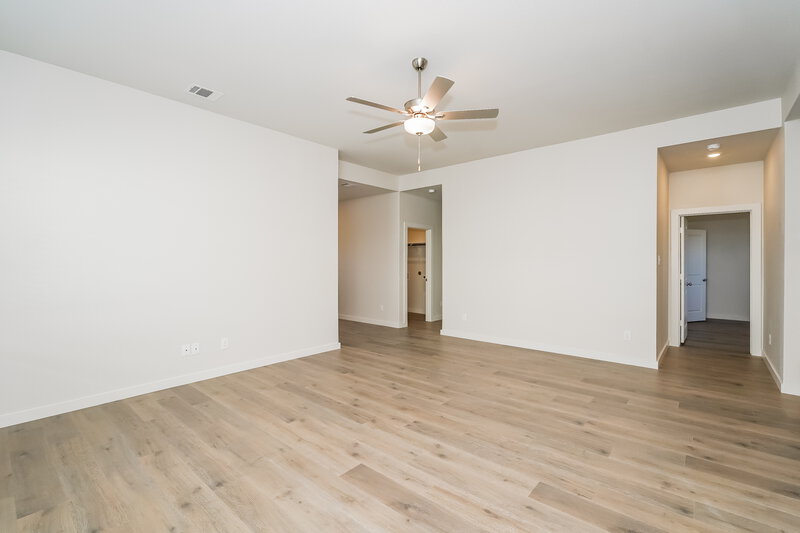 2,175/Mo, 1312 Tilton Dr Fort Worth, TX 76140 Living Room View 2