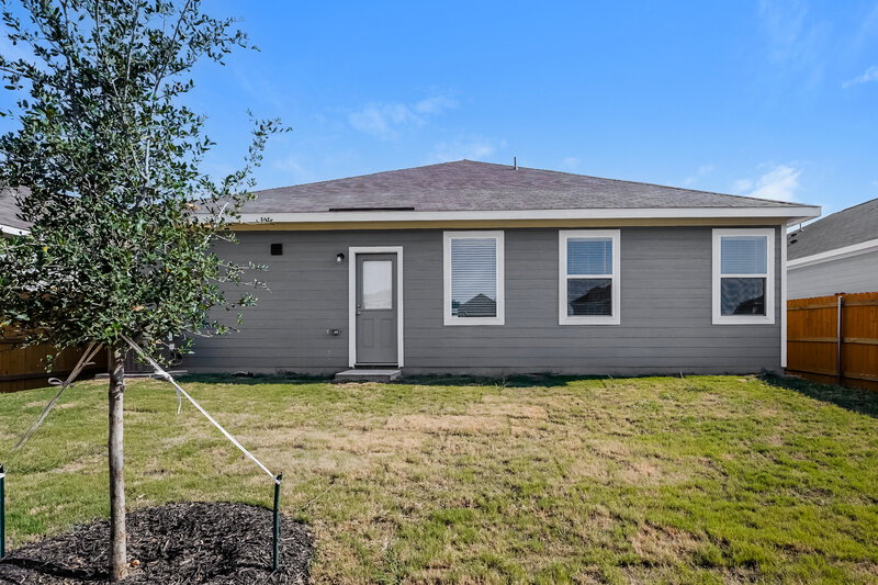 2,175/Mo, 1312 Tilton Dr Fort Worth, TX 76140 Rear View