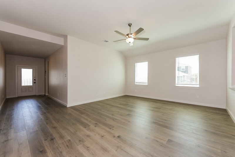 2,175/Mo, 1301 Tilton Dr Fort Worth, TX 76140 Living Room View