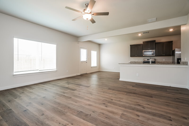 2,400/Mo, 1540 Harvester Dr Fort Worth, TX 76140 Living Room View