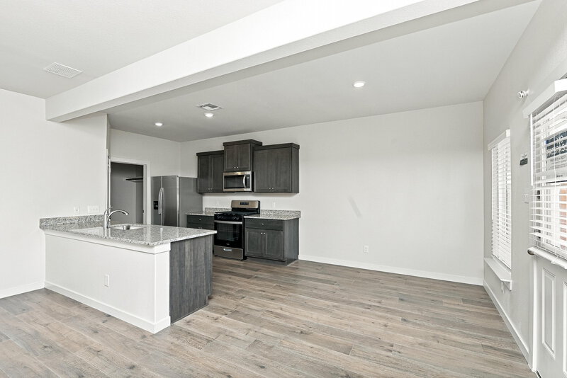 2,350/Mo, 1321 Tilton Dr Fort Worth, TX 76140 Kitchen View