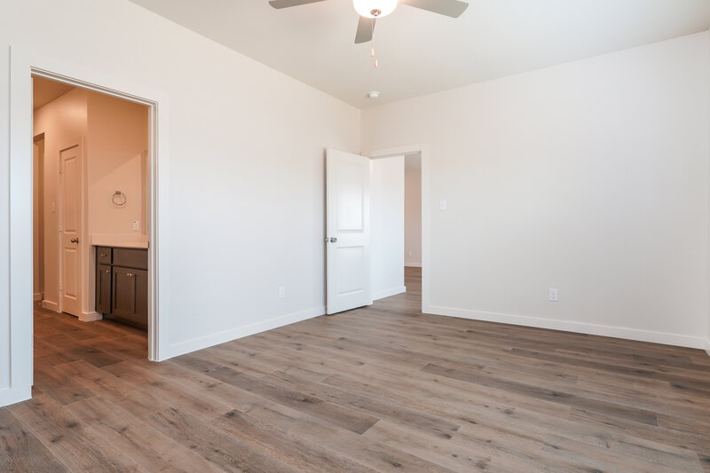 2,520/Mo, 1545 Harvester Dr Fort Worth, TX 76140 Main Bedroom View 2