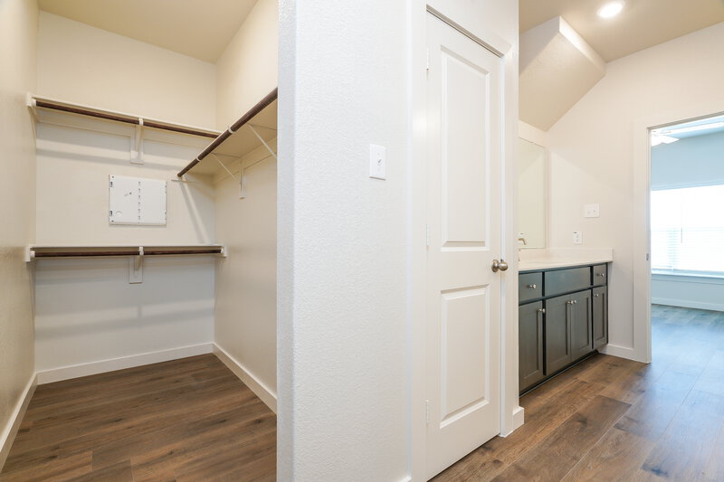 2,520/Mo, 1545 Harvester Dr Fort Worth, TX 76140 Main Bathroom View 2