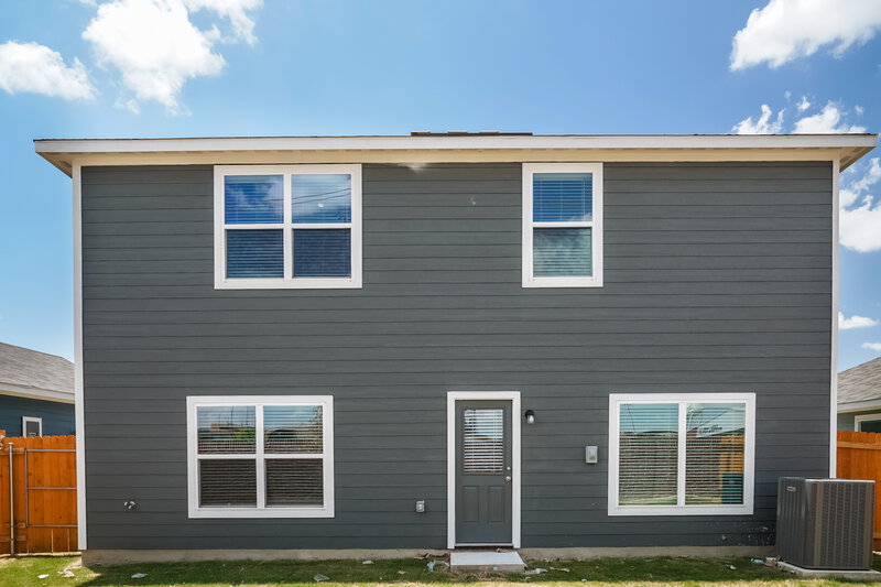 2,520/Mo, 1545 Harvester Dr Fort Worth, TX 76140 Rear View