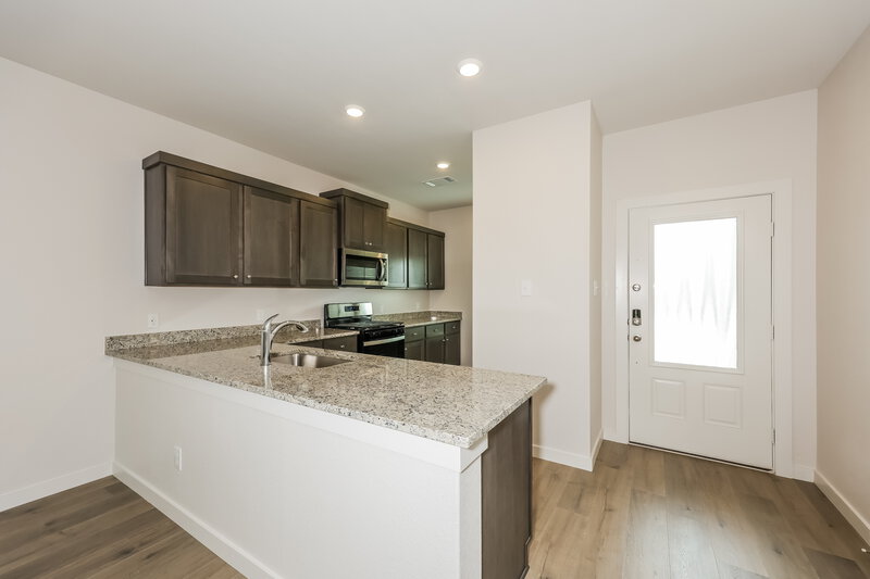 2,570/Mo, 1324 Tilton Dr Fort Worth, TX 76140 Kitchen View