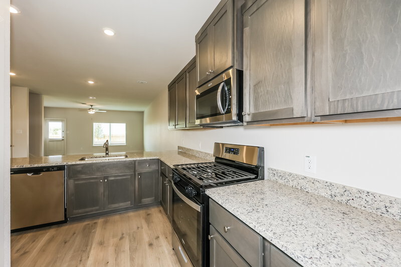 2,570/Mo, 1324 Tilton Dr Fort Worth, TX 76140 Kitchen View 2