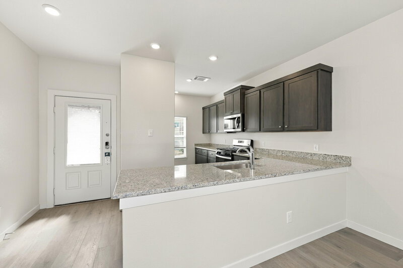 2,595/Mo, 1325 Tilton Dr Fort Worth, TX 76140 Kitchen View